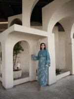 ⁦قفطان تركواز مطرز بتفاصيل فاخرة⁩ - الصورة ⁦6⁩