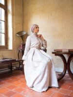 قفطان جاكار ملكي بلون عاجي