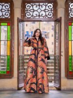 ⁦قفطان مخمل ملكي بتطريز قصب فاخر⁩ - الصورة ⁦6⁩