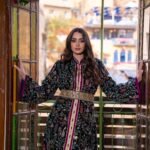 قفطان مخمل بتطريز قصب كامل وكلف مغربية يدوية