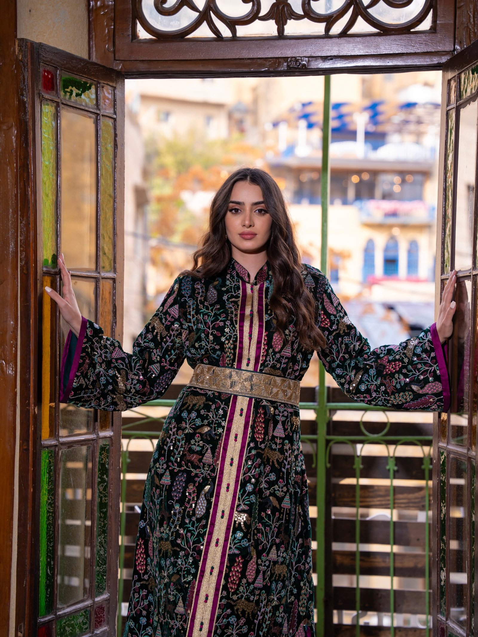 IMG_9490 قفطان مخمل بتطريز قصب كامل وكلف مغربية يدوية - الصورة 1